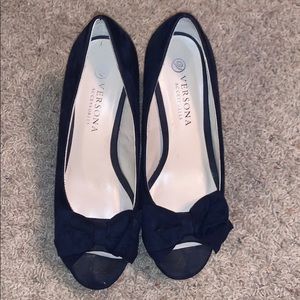 Navy blue heels with bow